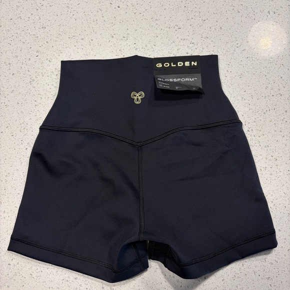 Aritzia Pants - **SOLD** NWT Aritzia Glossform Cheeky Hi-rise 3” Shorts